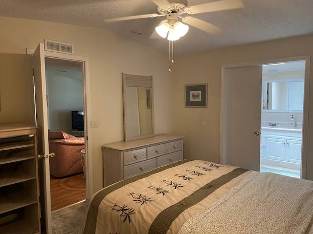 1912 Hazeltine Way a Winter Haven, FL Mobile or Manufactured Home for Sale